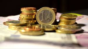 Cat inseamna 50 de euro. Salariul Minim Din Germania Va Ajunge La 10 45 De Euro Pe OrÄƒ La Mijlocul Anului 2022