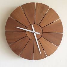 Pin Von Ar Az Auf Clock Wanduhr Design Designer Uhren Einzigartige Wanduhren