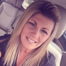 Lisa Delfavero's Instagram, Twitter & Facebook