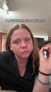 Ali Newton 🪱 (@sillysallyali)