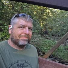 Any idea if Du Quoin still has any post cards available locally? I am  looking to send some to family overseas. Thanks