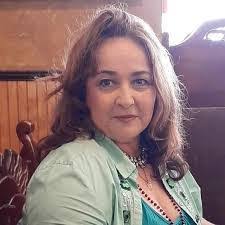 Tonya Heston's Instagram, Twitter & Facebook