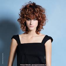 Taglio Capelli Mossi Media Lunghezza Frangia Capelli