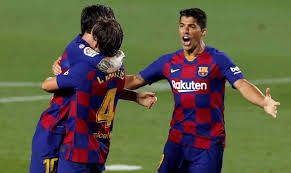 Si le fc barcelone est l'un des meilleurs clubs au monde depuis de nombreuses années, c'est grâce au talent de ses nombreux. Barca Un Joueur Teste Positif Au Covid 19