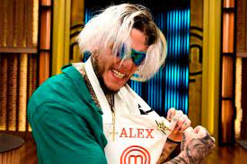 El joven decidió abandonar el reality de cocina y sus fanáticos están devastados. 9wq4rqfrmnzbdm