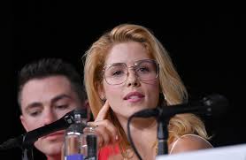Conoce más a Emily Bett Rickards, la actriz que interpreta a Felicity en  Arrow