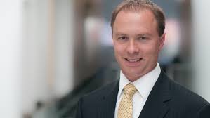 Meet our leading financial experts