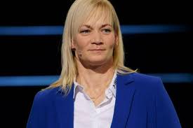 We did not find results for: Bibiana Steinhaus Und Co Sie Setzen Sich Fur Frauen Quote Im Fussball Ein Brigitte De