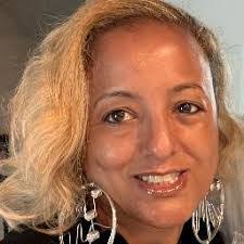 Sheila Strain's Instagram, Twitter & Facebook