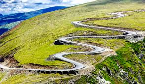 Care vi se pare e cea mai frumoasa? Excursie Pe Transfagarasan Si Transalpina Crestinortodox Ro