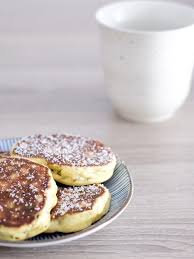 Pancakes Keto Les Assiettes De Sophie Recette Recette Recette Pancakes Regime Cetogene Recettes
