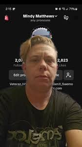 Mindy Matthews's Instagram, Twitter & Facebook