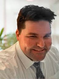 Christopher Dan's Instagram, Twitter & Facebook