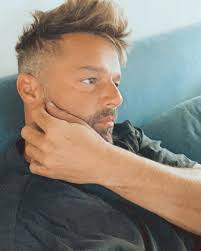 Puerto rican recording artist ricky martin has released ten studio albums, seven compilation albums, two live albums, one soundtrack album and four box sets. Ricky Martin On Instagram In Front Of The Tv Screen Waiting For The 25th Amendment To Be Invoked Gethimout In 2021 Ricky Martin Pop Musicians Instagram