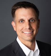 Clint Rabe's Instagram, Twitter & Facebook