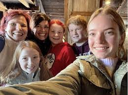 Molly Lapointe's Instagram, Twitter & Facebook