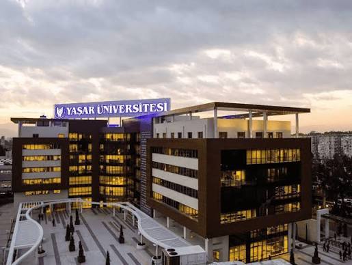İzmir Yaşar Üniversitesi - İzmir Art