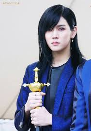 Such a hot guyfor korean boys with platinum hair. Male Idols With Long Hair K Pop Amino