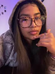 pucker up buttercups😚