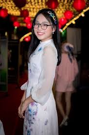 Quang lê gây chú ý bởi những chia sẻ về chuyện cát xê của phương mỹ chi. NÄƒm 14 Tuá»•i PhÆ°Æ¡ng Má»¹ Chi Ä'a Co Minishow Ä'áº§u Tien
