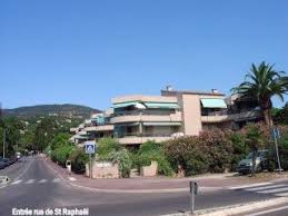 Coquet Appartement Lumineux A Proximite De La Plage Et Des Commerces Var 573687 Abritel