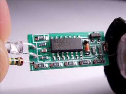 The probe tips may not be long enough to contact the live parts inside some 240v outlets for appliances because the contacts are recessed deep in the outlets. How It Works Non Contact Ac Voltage Detector 90v 1000v Pen Stick Youtube