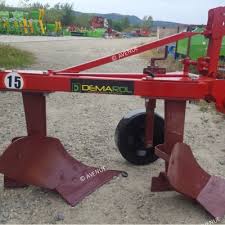 Numărul de brazde 2 lățimea de lucru 25 cm adâncimea maximă de arat 20 cm eficiența operațională ha / h 0,2 energie necesara kw 7.5. Plug Cu 2 Brazde 25 35cp Cu Reglaj