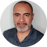 Ricardo anaya, quien quiere volver a contender por la presidencia y cuya familia vive desde varios años en eu, inició una gira por mil municipios del país para, dijo, escuchar los problemas y. An Interview With Ricardo Anaya
