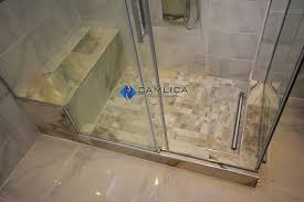 Üstten askili 8mm profi̇lsi̇z si̇stem duşakabi̇n ön cephe 2 sabit 2 çalışır sürgülü. Anadolu Yakasi Istanbul Dusakabin Camlica Dus Sistemleri