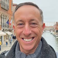 Darina Pogodina updated her cover photo.