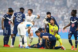 Bordeaux star samuel kalu collapsed on the pitch just five minutes into his side's ligue 1 clash with marseille this evening. Ephlp47nvysdum