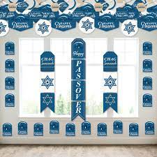 Love this bright bright splash of color. Decorating Loungeroom For Pesach Festive Passover Table Image Photo Free Trial Bigstock We Have Some Best Of Galleries To Find Brilliant Ideas Whether These Images Are Stunning Wicklect