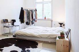 The scandinavian style in the interior of the bedroom is in demand not only in countries where the cold climate prevails, but also in hot regions. 36 Relaxing And Chic Scandinavian Bedroom Designs