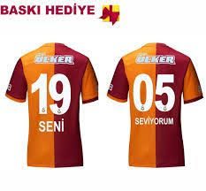 Tshirthane gecem gündüzüm sevgili kombinleri tshirt kombini. Ciftlere Ozel Forma Cift Hediyeler