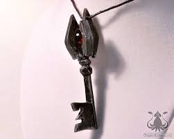 Assassin S Creed Odyssey Birds Of A Feather Quest Twilight Princess Boss Key Pendant Legend Of Zelda By Nappinkraken 25 00 Legend Of Zelda Twilight Princess Geek Jewelry