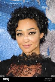 Ruth elizabeth hi-res stock photography and images