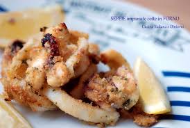 E per convincere i più scettici e coloro che si spaventano facilmente di fronte a un menu tuttopesce, vi proponiamo questo sfizioso, veloce e facile secondo al forno. Seppie Impanate Alle Erbe E Cotte In Forno