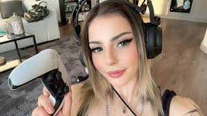 Up close👋🏼💋