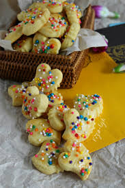 Resepi semperit susu yang gebu dan cair di mulut :) bagi che nom biskut ini adalah biskut yang wajib dihidangkan pada hari perayaan, sebab disamping biskut moden lain, biskut klasik ni ada auranya yang tersendiri. Biskut Susu Pekat Manis Hanya 3 Bahan Fiza S Cooking