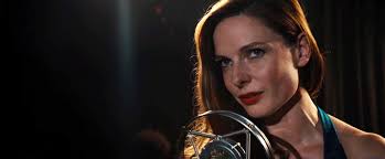 Rebecca Ferguson as Mae in "Reminiscence" (2021)
