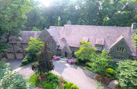 House Porn: Amish Country Castle in Lancaster Pennsylvania - Slave to DIY