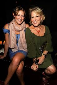 Midler is an actress, singer, and comedienne. Pin On Academy Awards
