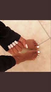 Simple enough for daily wear, but the rhinestone accented big toe makes them blingy enough for. P I N T E R E S T Themarisaolvera Toe Nails Toe Nail Color White Acrylic Nails