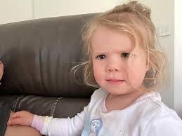 Shelley Tait's Instagram, Twitter & Facebook