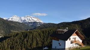Sentitevi a vostro agio in uno dei nostri quattro appartamenti a san martino in badia perfettamente arredati, accoglienti, chiari e spaziosi! Apartments San Martino In Badia Kronplatz Apartments Funtanies