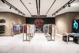 It was established in1982 and in december 2020, stone island was acquired by the italian fashion house moncler. Ø§Ù„Ø®Ø³ ÙˆØ±Ù‚Ø© Ø§Ù„Ù†ØµÙŠØ­Ø© Discount Store Stone Island Myfirstdirectorship Com