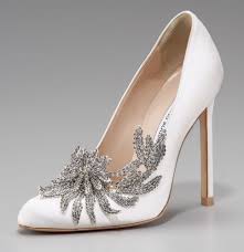 Manolo Blahnik Swan Embellished White Satin Pump Twilight Wedding Bella 41 5 Wedding Shoes Manolo Blahnik Manolo Blahnik Heels