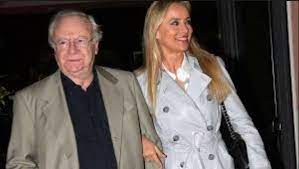 Johnny dorelli news, gossip, photos of johnny dorelli, biography, johnny dorelli girlfriend list johnny dorelli and gloria guida have been married for 29 years. Chi E Johnny Dorelli Eta Carriera E Vita Privata Del Grande Cantante