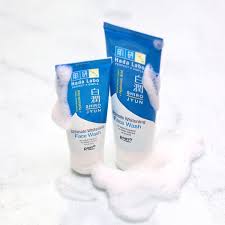 Anak dapat mencoba sabun pembersih wajah dari hada labo seri shirojyun ultimate whitening face wash. Hada Labo Shirojyun Ultimate Whitening Face Wash Original
