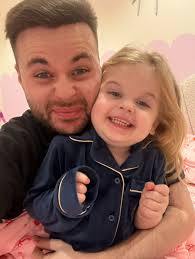 Join us this Christmas Eve at The Rose Club, in Marlow, be entertained by  the amazing voice of Jamie Bruce from 8pm. We are a family friendly club